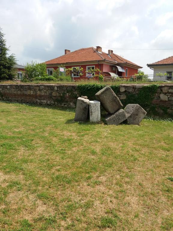 Hotel Stai Za Gosti Venera Chisarja Exteriér fotografie